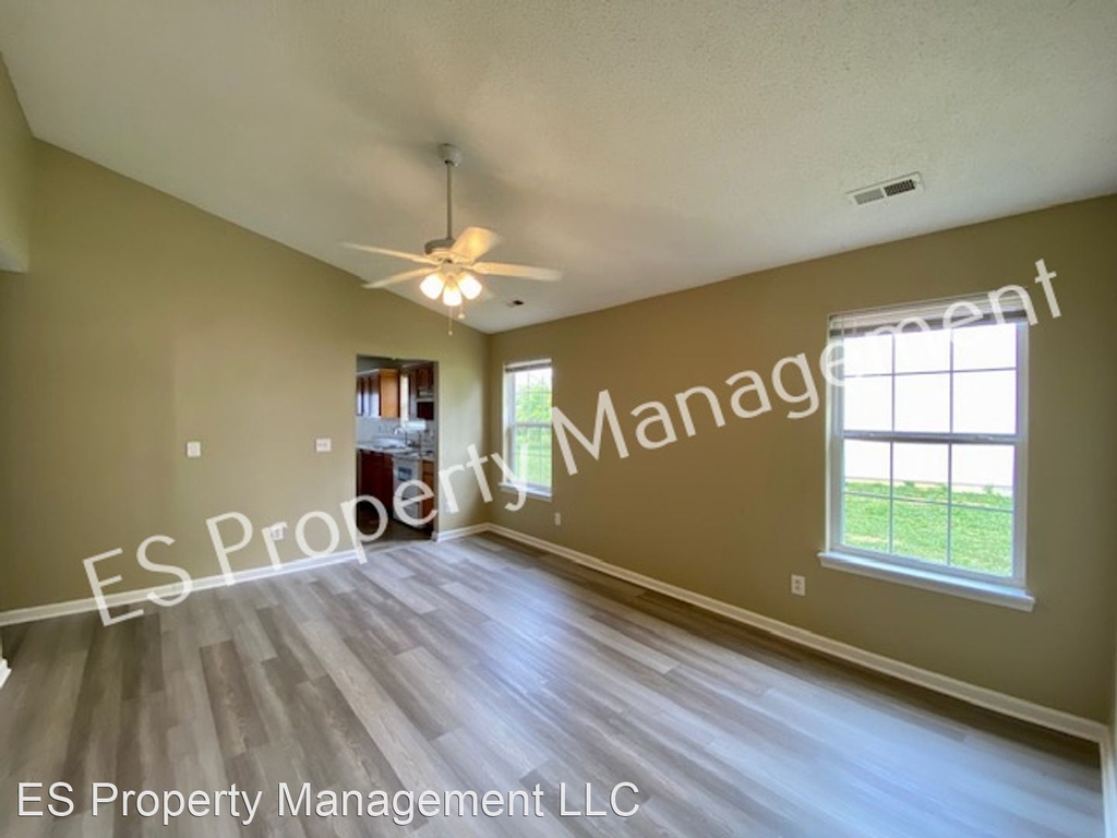 5650 Loudon Dr. - Photo 4