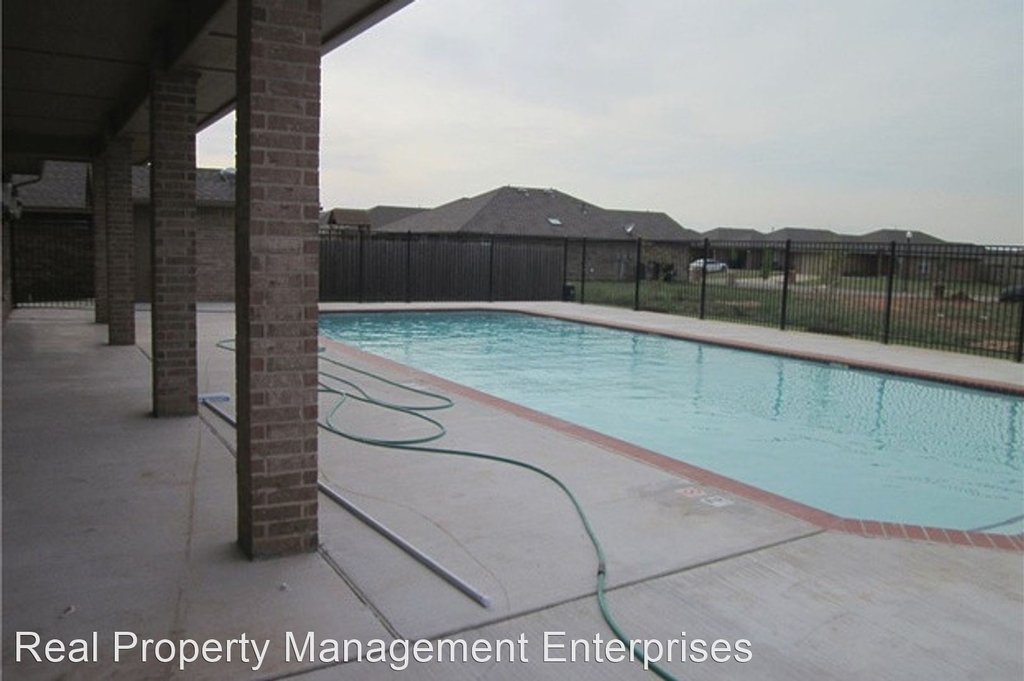 19704 Serenade Way - Photo 20