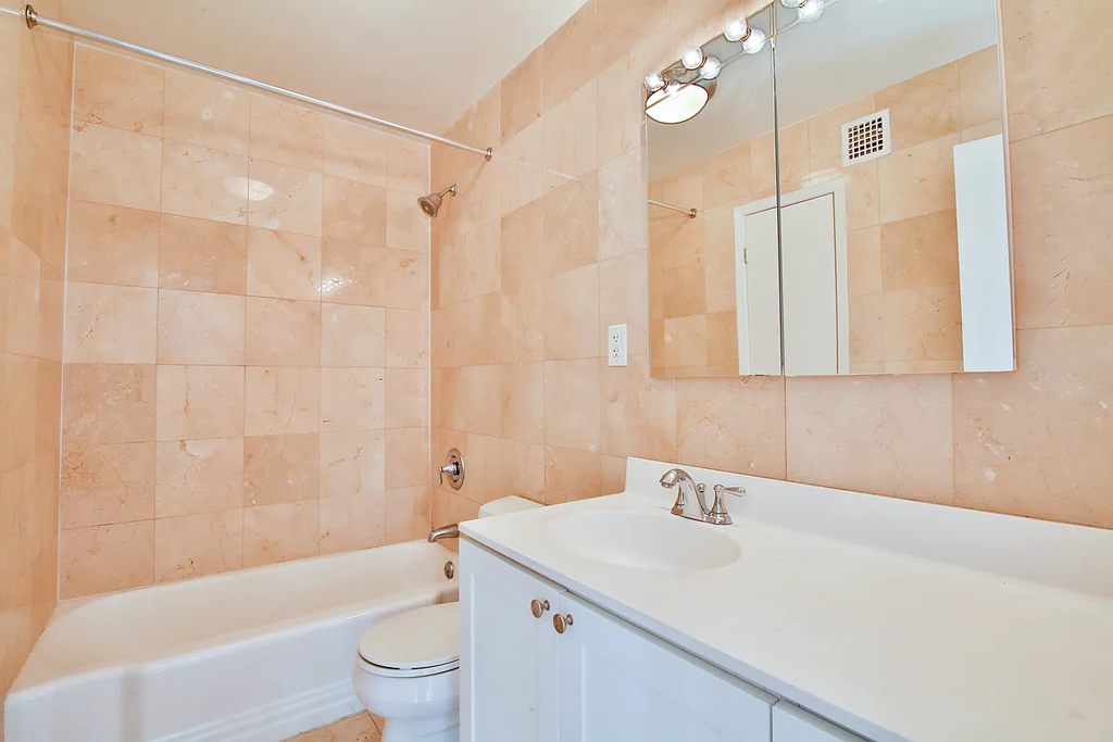 236 East 36th Street - Photo 4