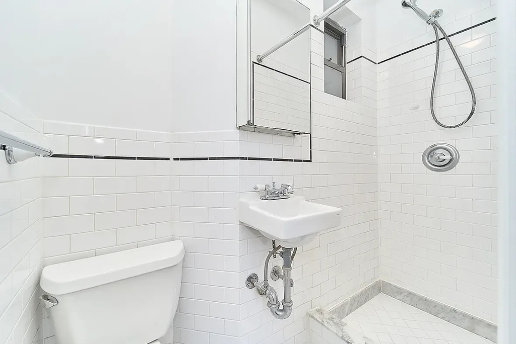 273 Mott Street - Photo 5