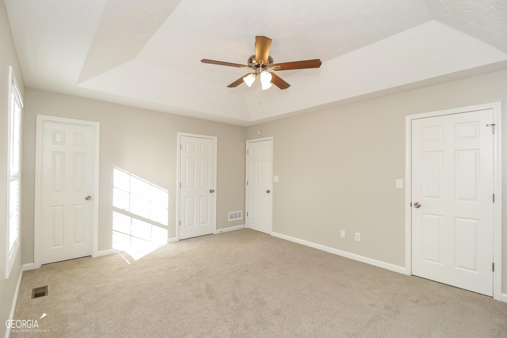 204 Kings Crossing Court - Photo 8