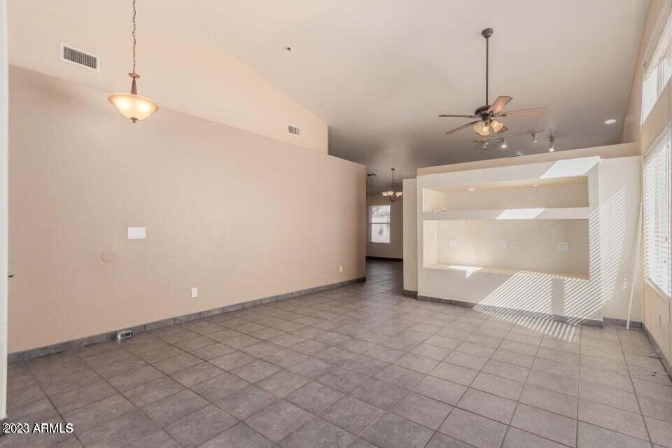 9950 W Mackenzie Drive - Photo 3