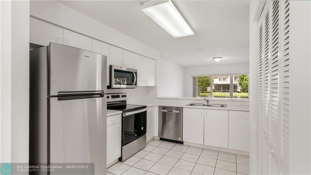 1723 Sw 109th Ter - Photo 4