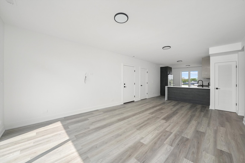 2030 Greenwood Street - Photo 12