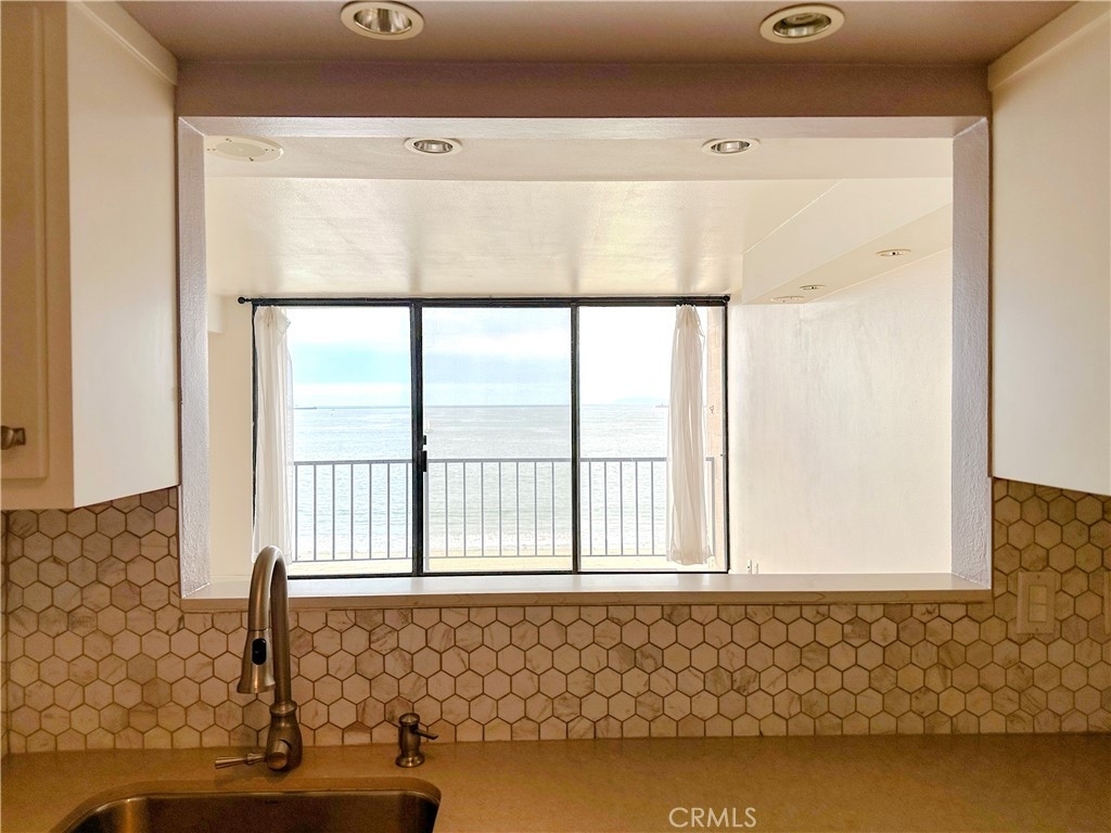 1750 E Ocean Boulevard - Photo 8