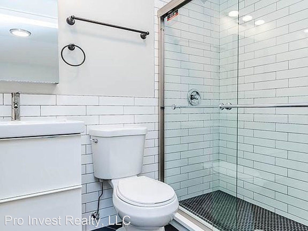 2223 W. 21st Street - Photo 9