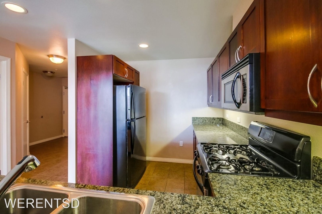 530 K St #402 - Photo 4