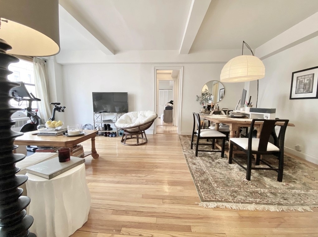 Midtown East, Tudor City - Photo 11