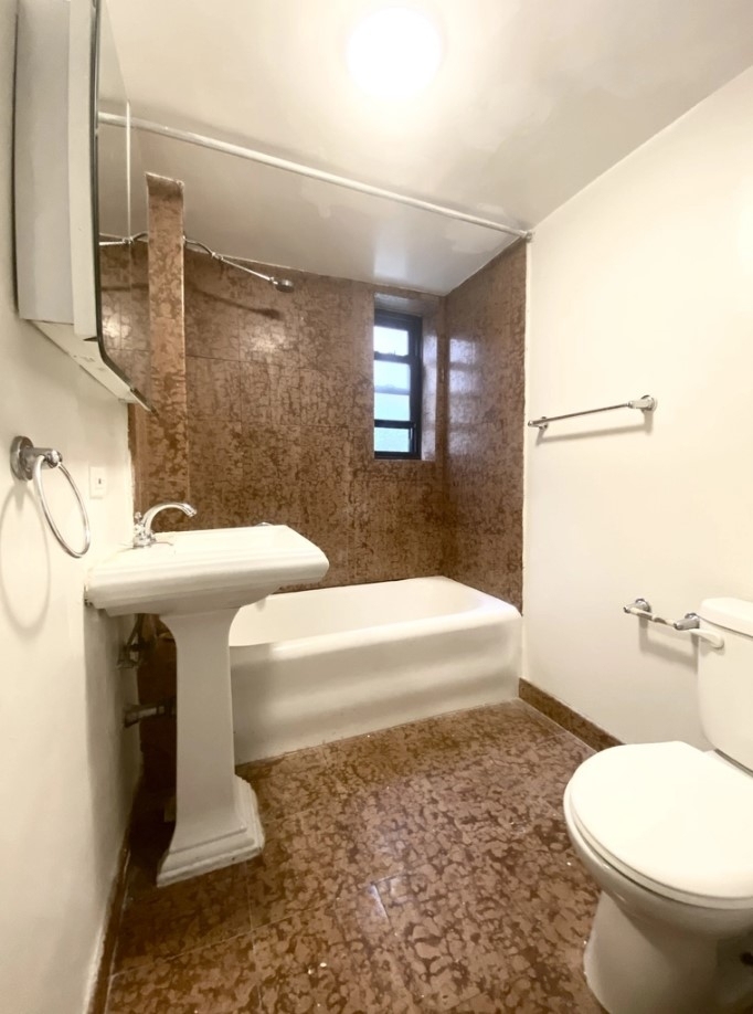 Midtown East, Tudor City - Photo 10