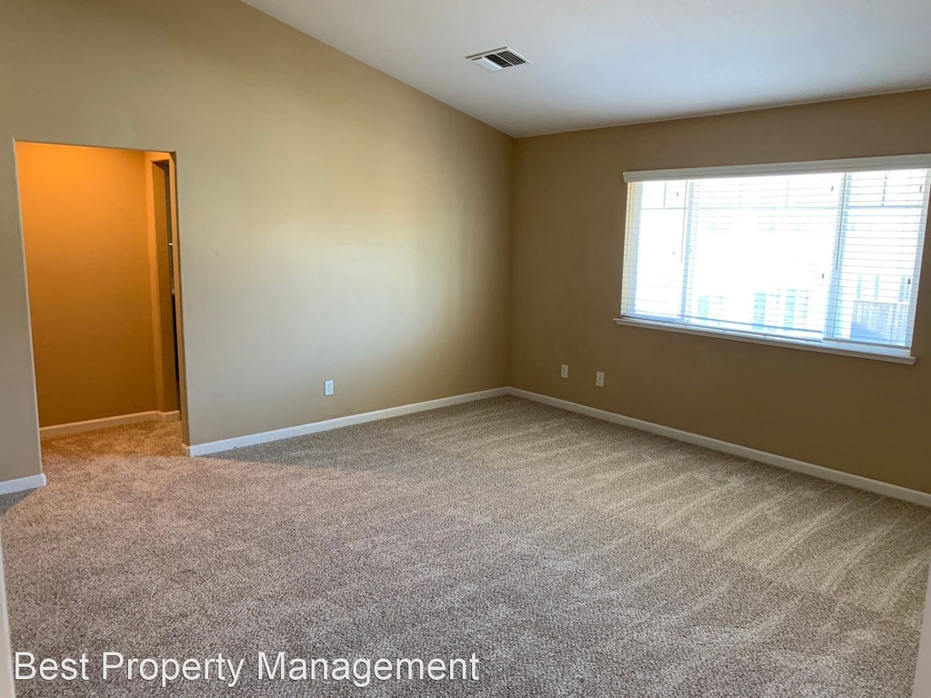 5208 Star Thistle Wy - Photo 14