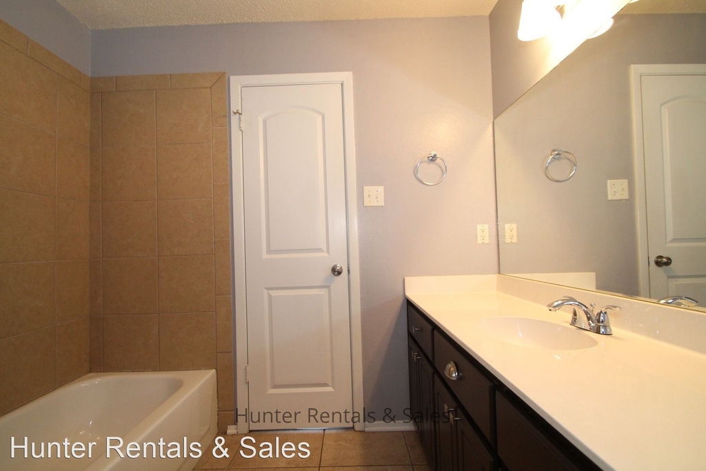 3005 Thoroughbred Dr - Photo 6