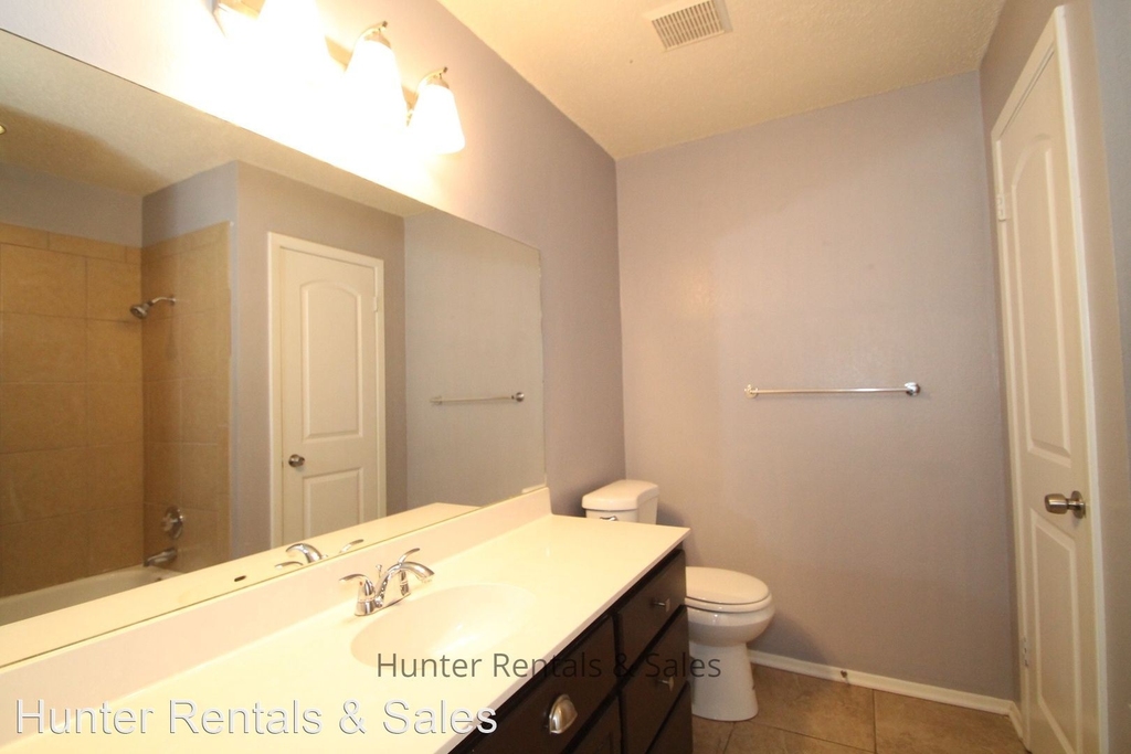 3005 Thoroughbred Dr - Photo 5