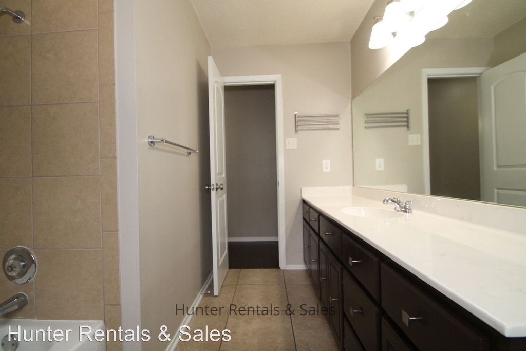 3005 Thoroughbred Dr - Photo 15