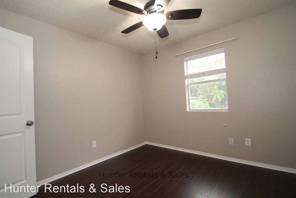 3005 Thoroughbred Dr - Photo 10