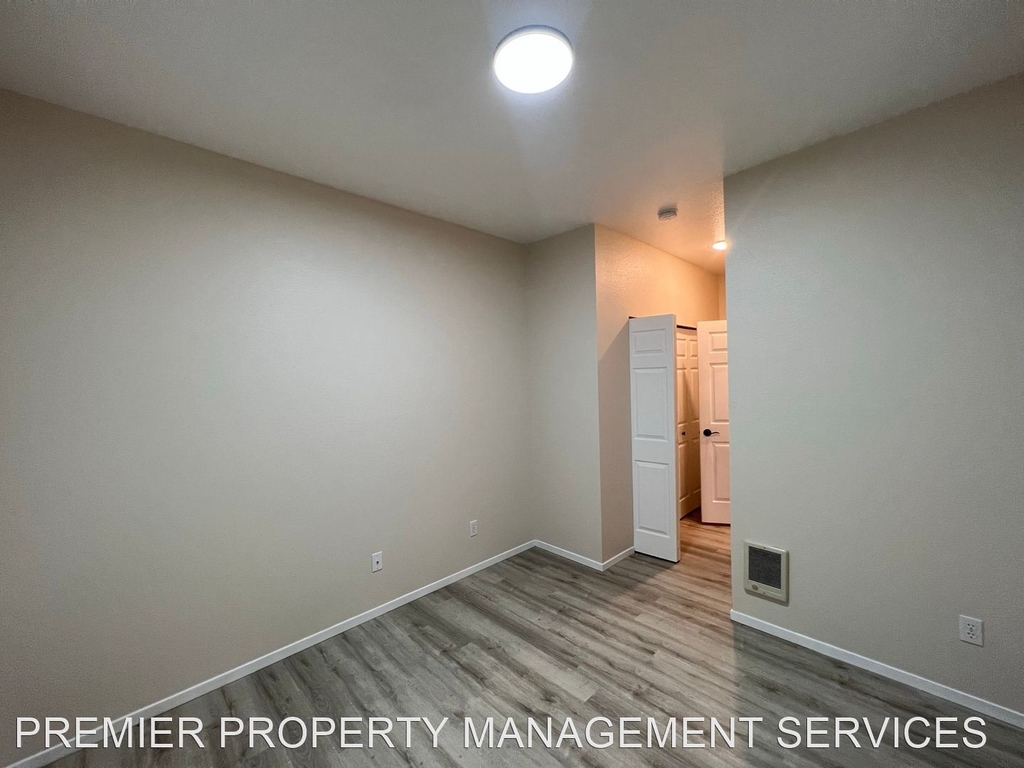 393 S 58th Street - Photo 18