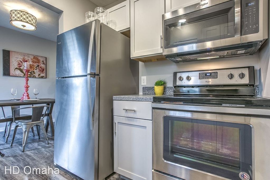 7312 South 81st Street - Photo 8