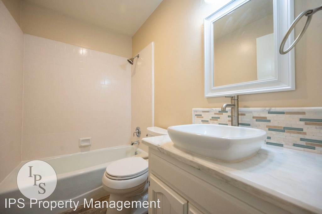 5740 N Monte Ave Apt #1 - Photo 10