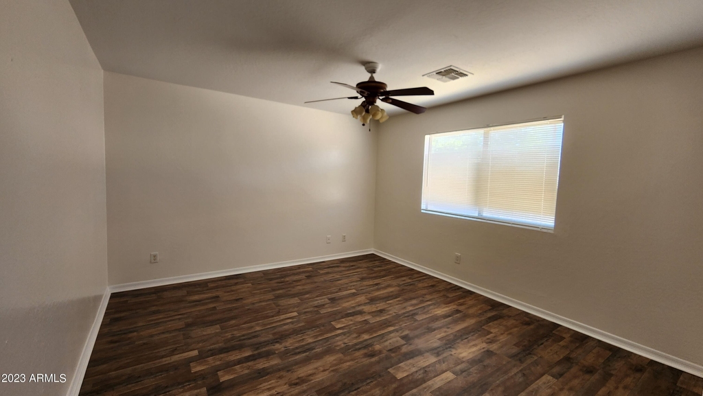 12335 W Roma Avenue - Photo 7