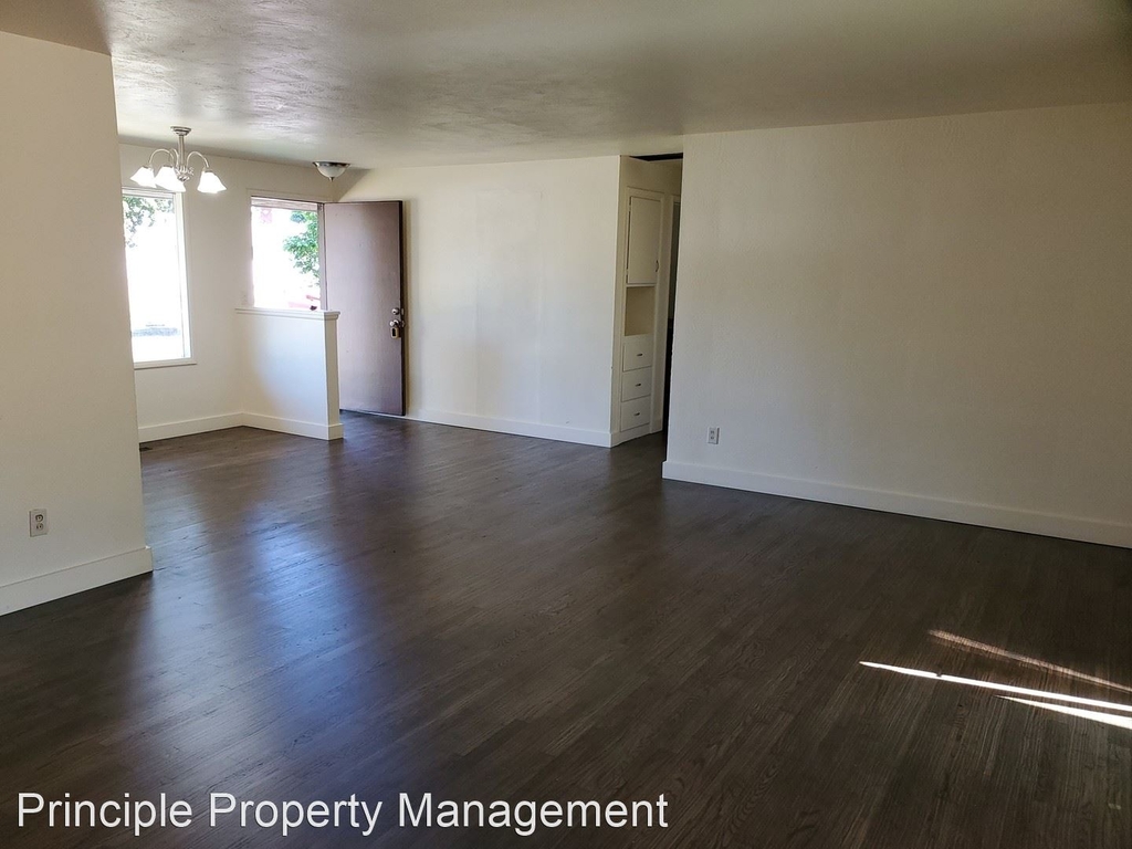 1800 Linwood Street - Photo 15