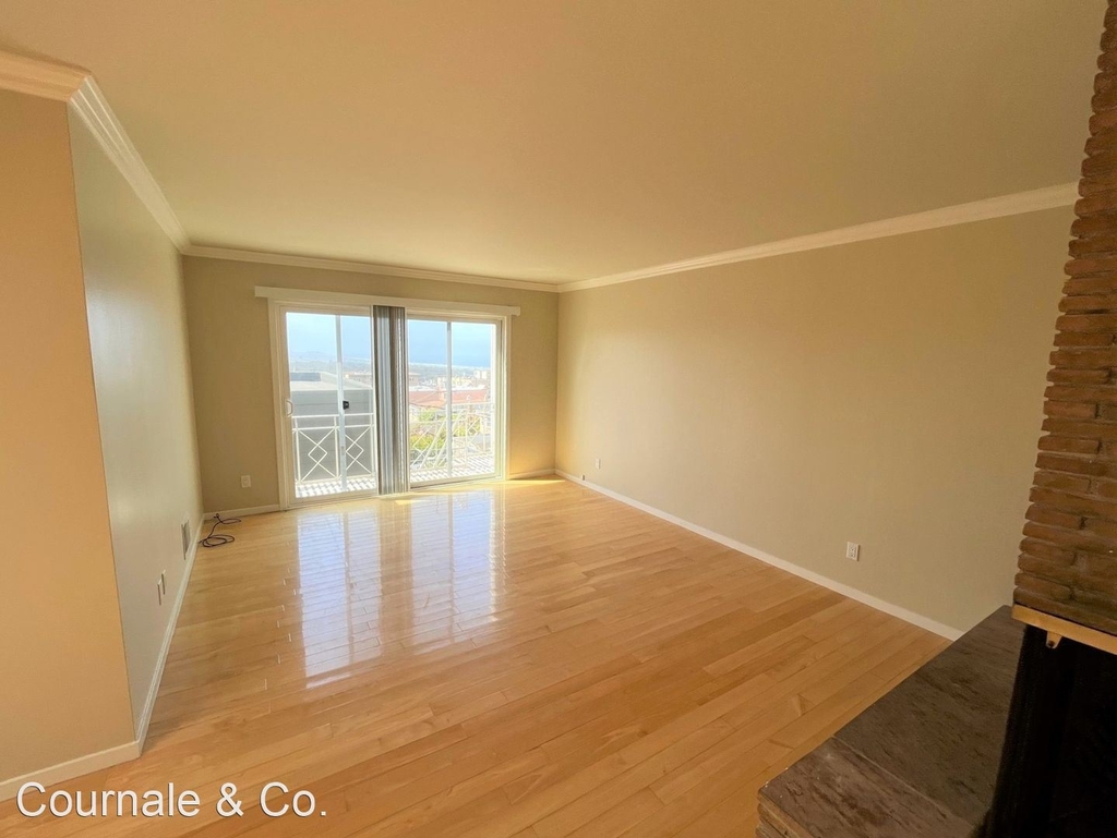 425 39th Avenue - Photo 1