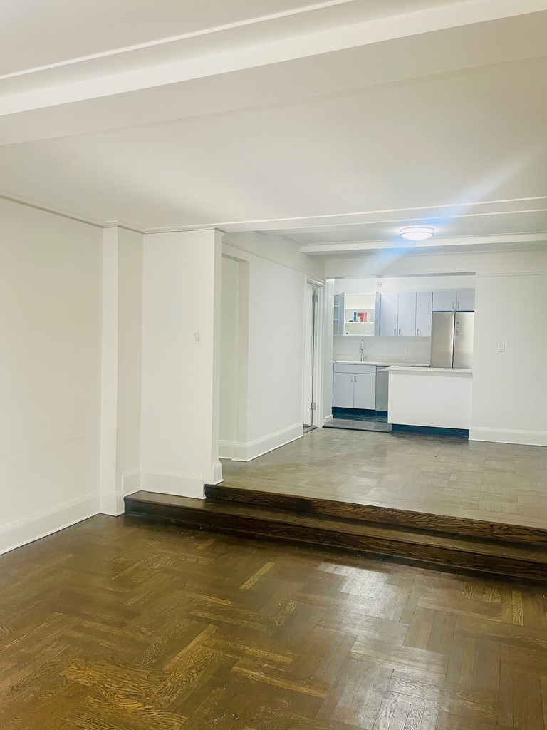 137 East 38th Street - Photo 1