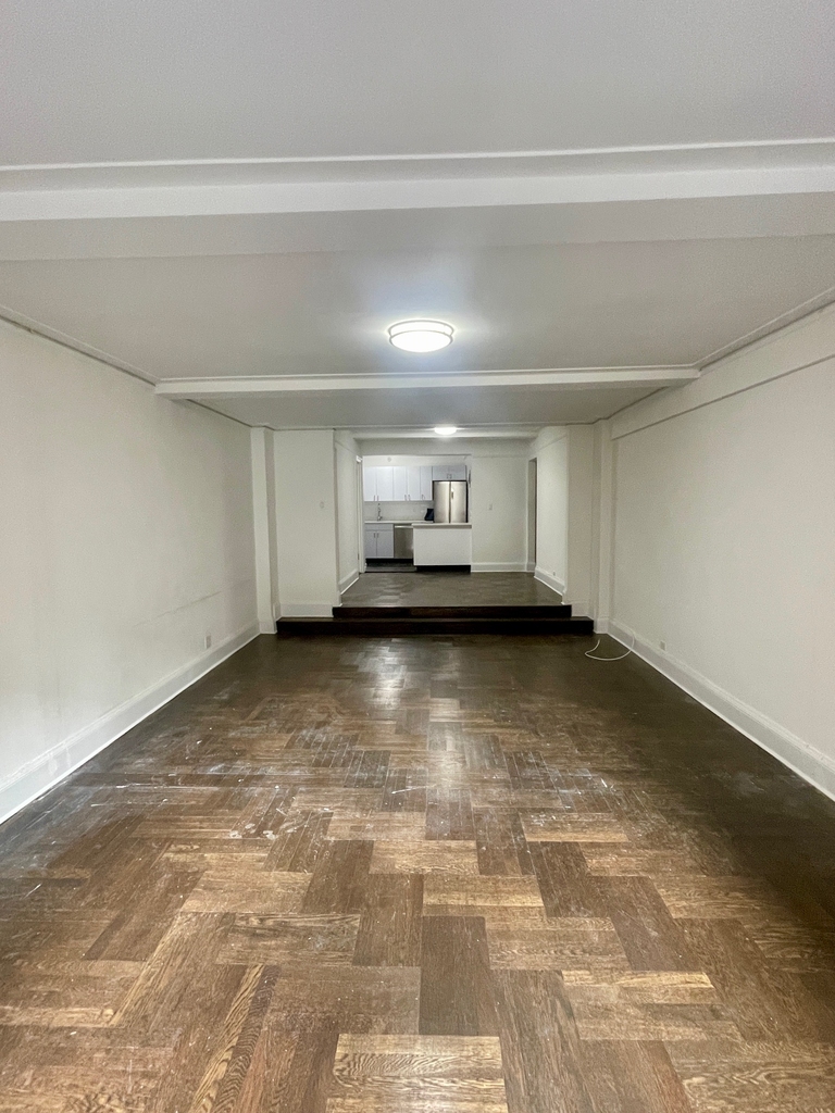 137 East 38th Street - Photo 0