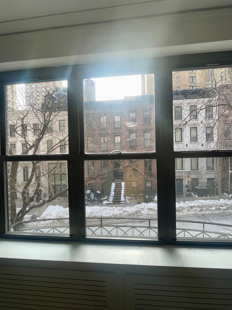 137 East 38th Street - Photo 5
