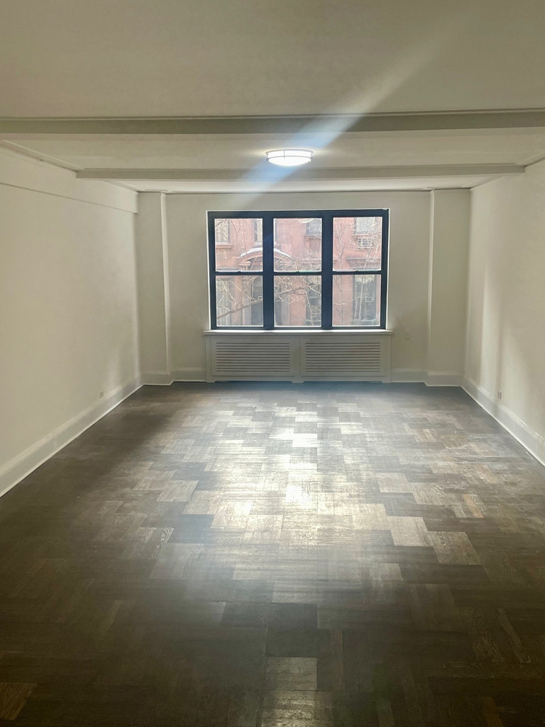 137 East 38th Street - Photo 11