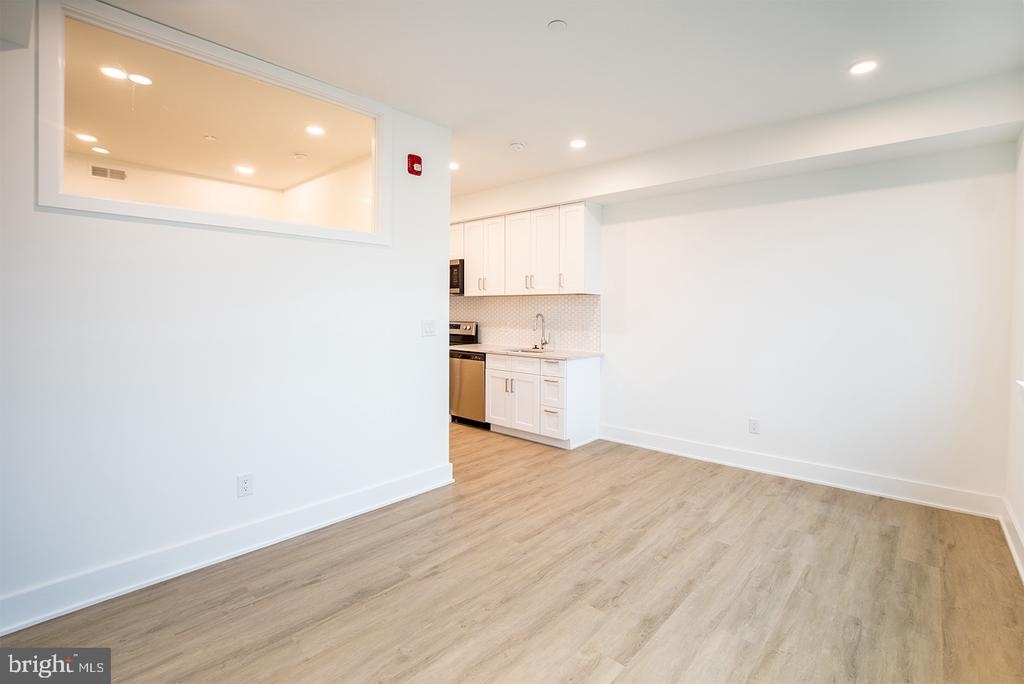 1324 Frankford Ave - Photo 8