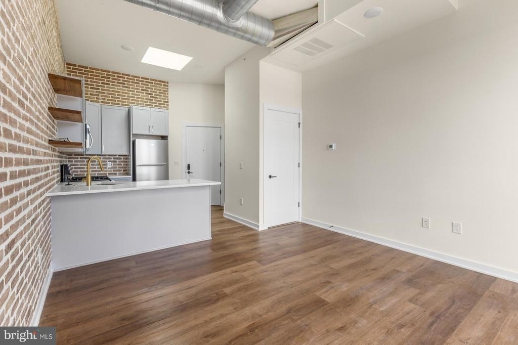 2401 Frankford Ave - Photo 8
