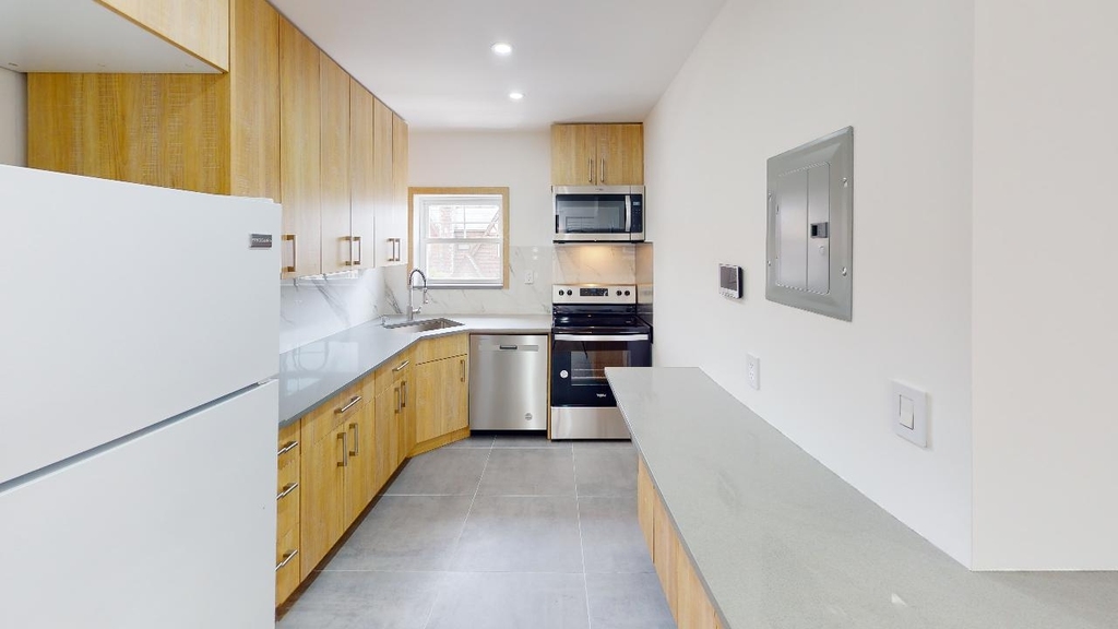 85-13 68th Avenue - Photo 6