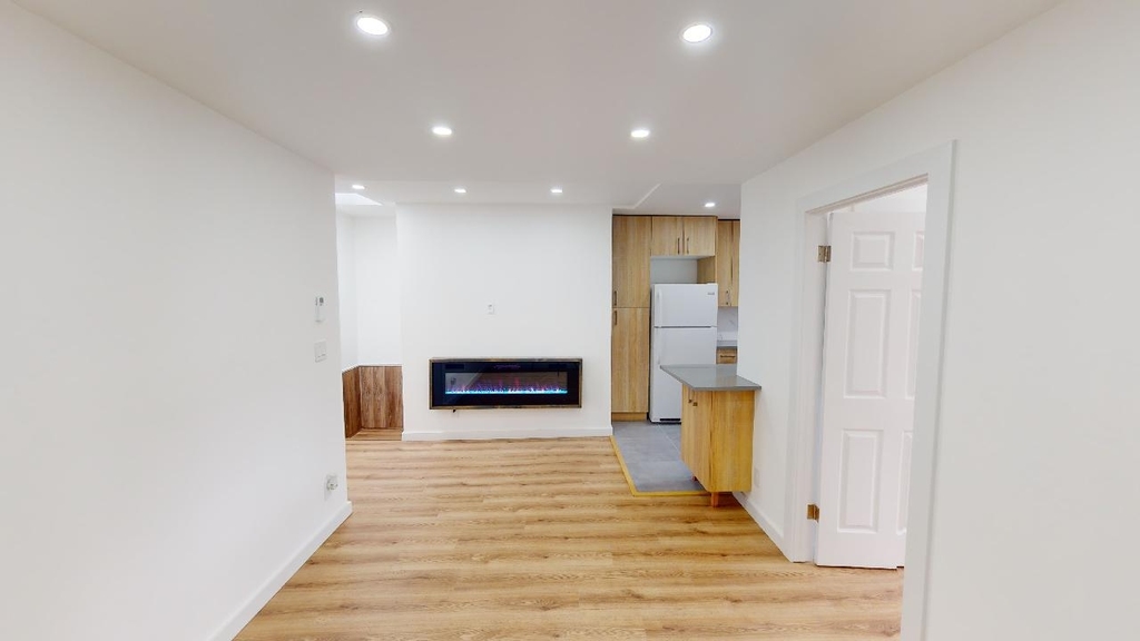 85-13 68th Avenue - Photo 5