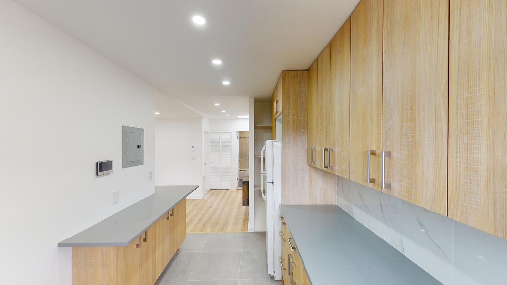 85-13 68th Avenue - Photo 9