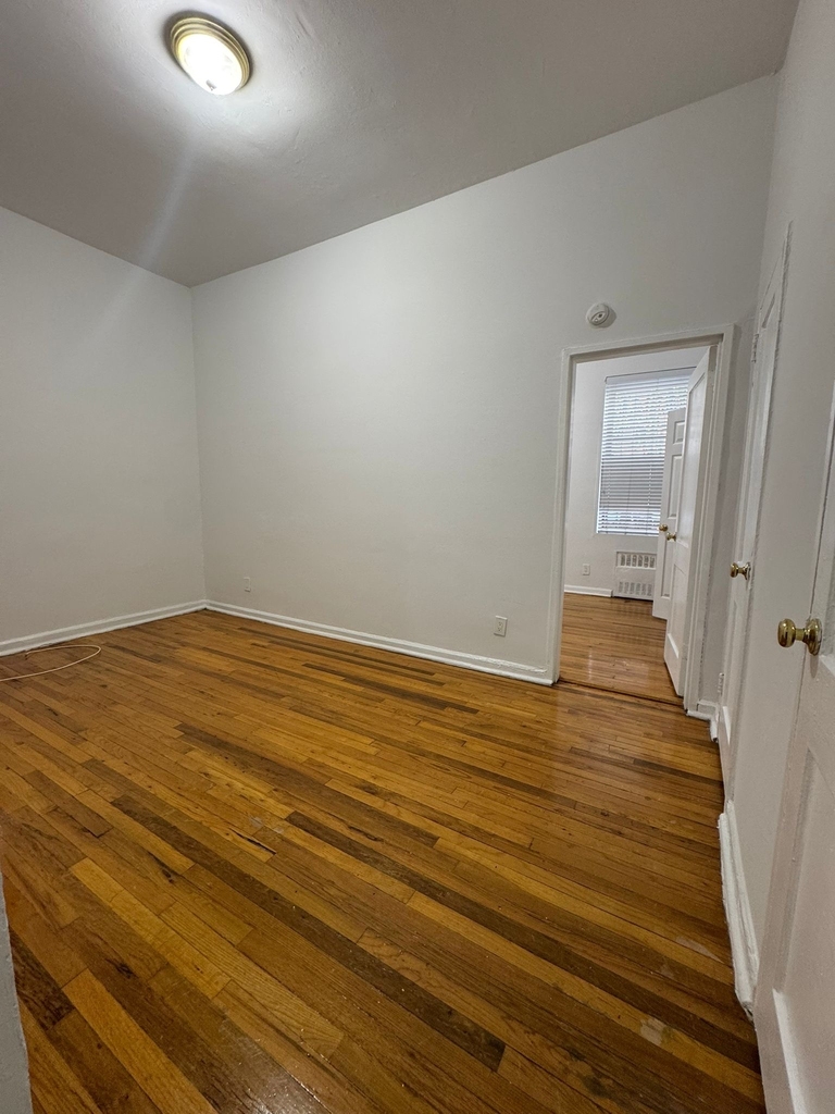 200 West 113th Street - Photo 5