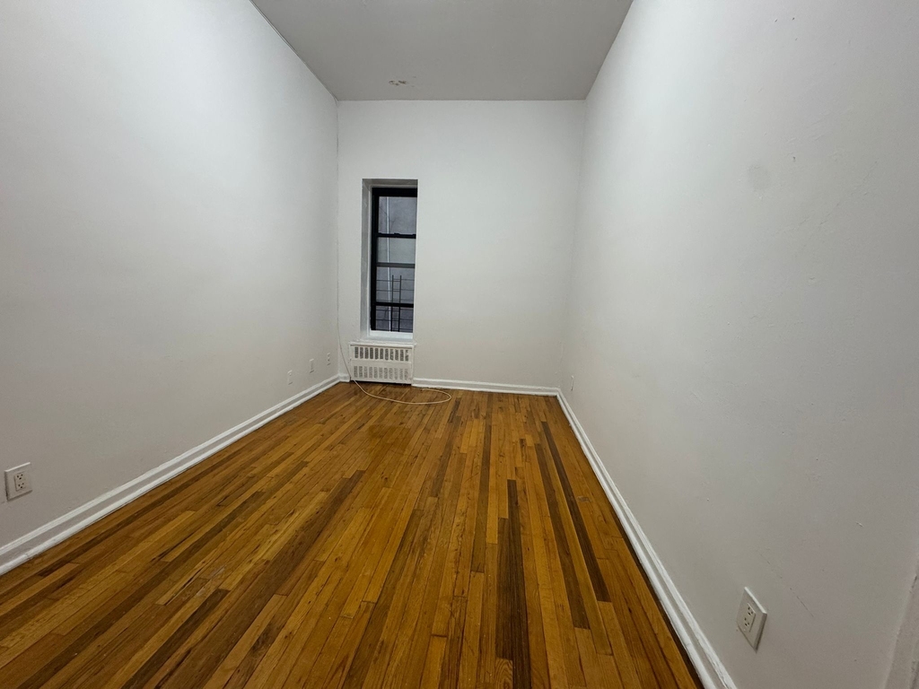 200 West 113th Street - Photo 7