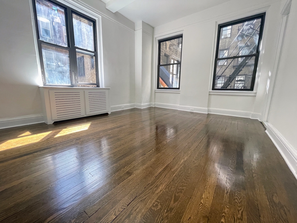 140 East 46th Street - Photo 1