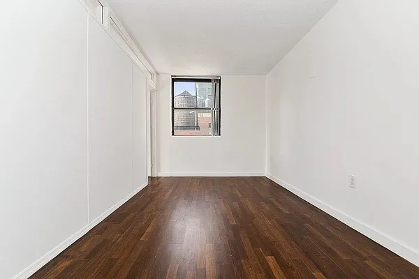 184 Lexington Avenue - Photo 2