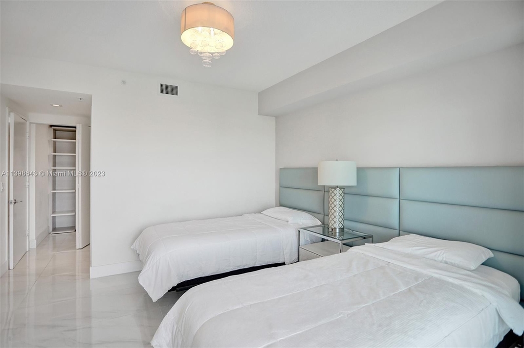 330 Sunny Isles Blvd - Photo 21