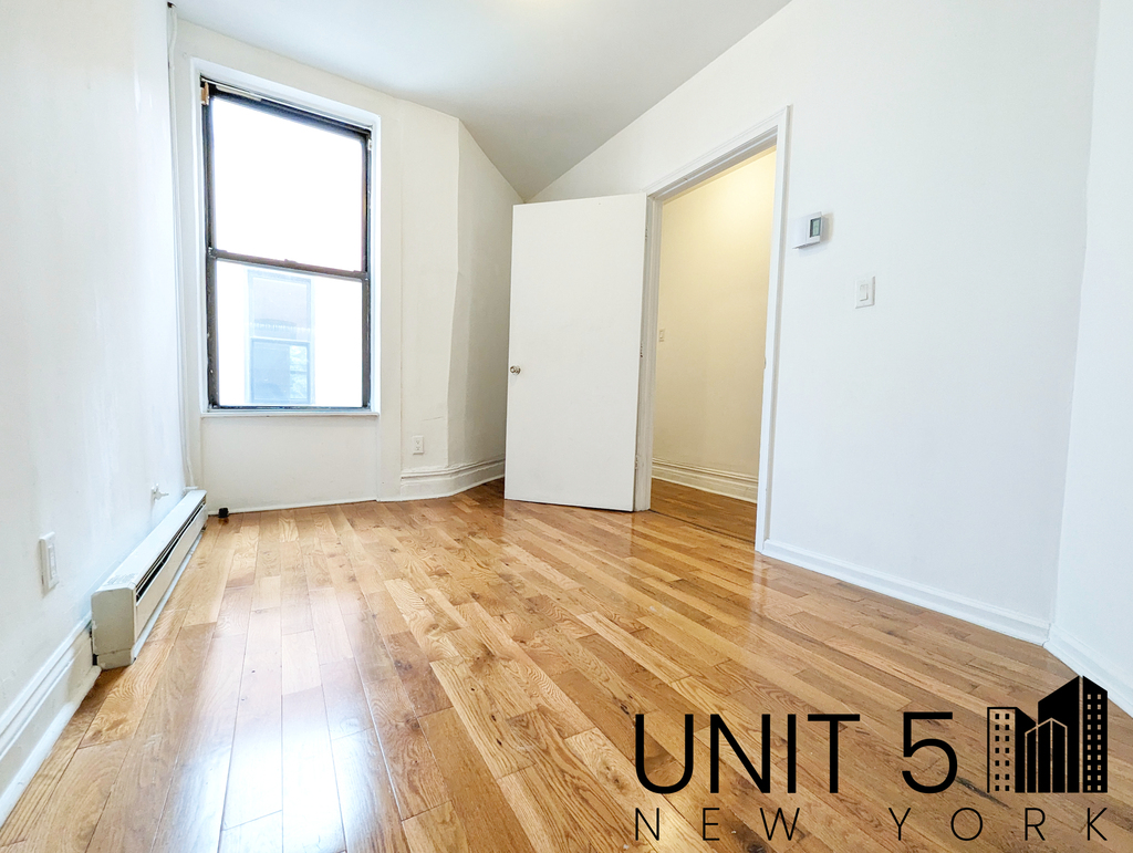 147 Starr Street - Photo 2