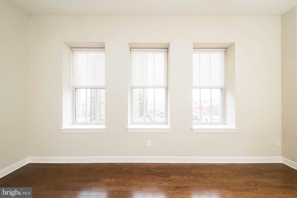 301 N Charles St - Photo 40