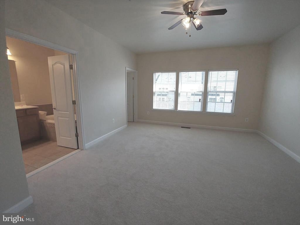 8007 Sport View Rd - Photo 10