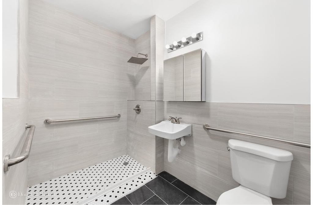 56-50 Myrtle Avenue - Photo 4