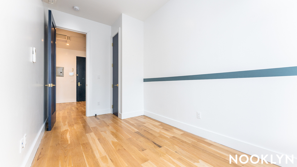 739 Park Avenue - Photo 14