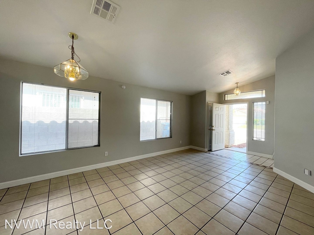 9343 Gray Duck Ct - Photo 1