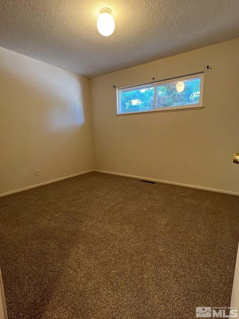 3560 Yosemite Pl - Photo 9