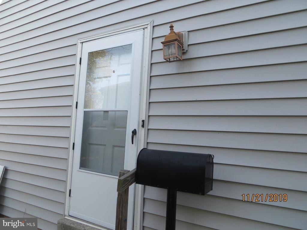 128 Carre Ave - Photo 3