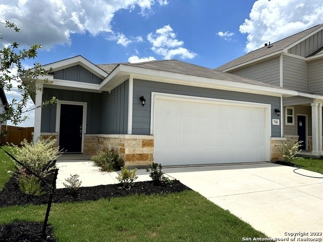 742 Corbin Bend - Photo 0