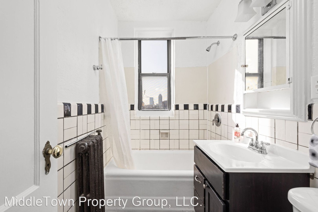 28 E 16th St - Photo 13