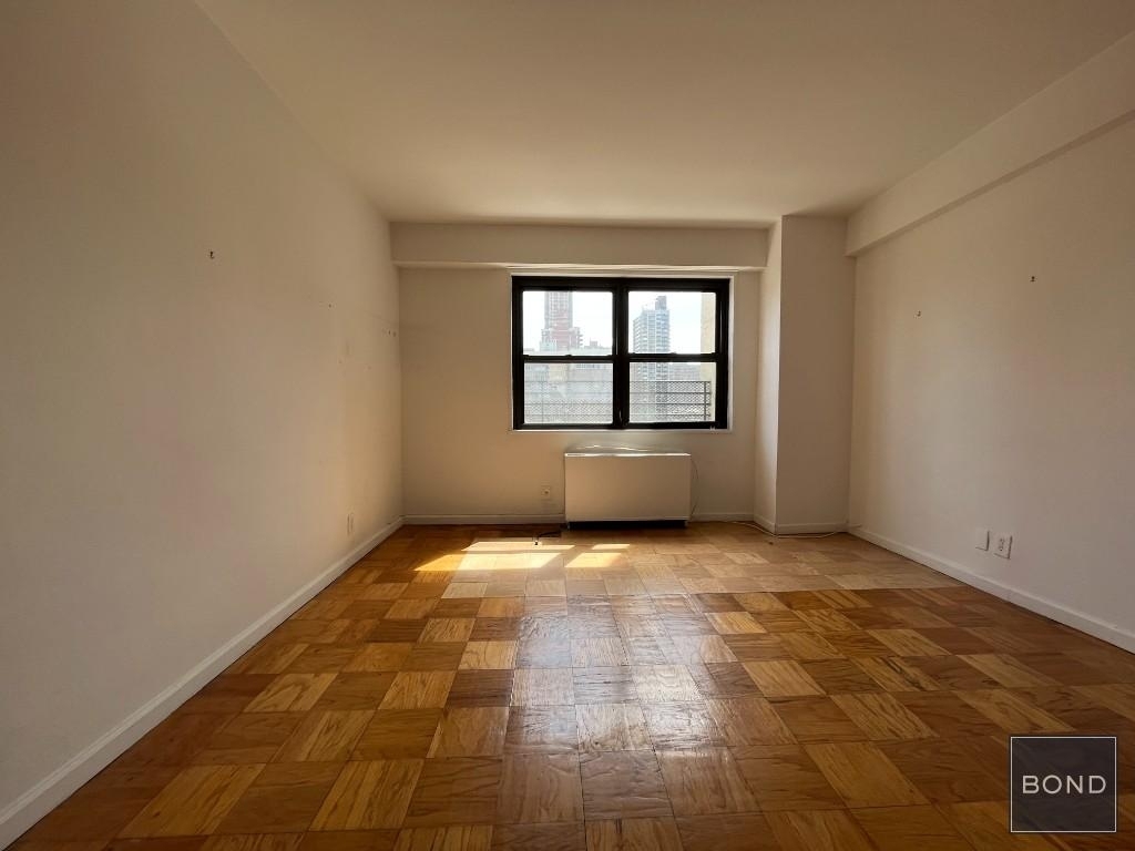 401 East 88th Street - Photo 8