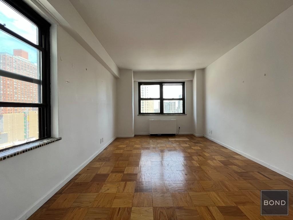 401 East 88th Street - Photo 11